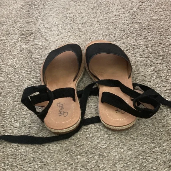 Cute sandals - Picture 4 of 5